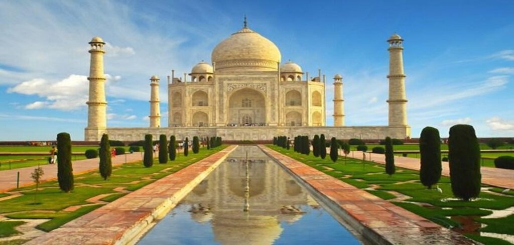 Agra: The City of the Taj Mahal 